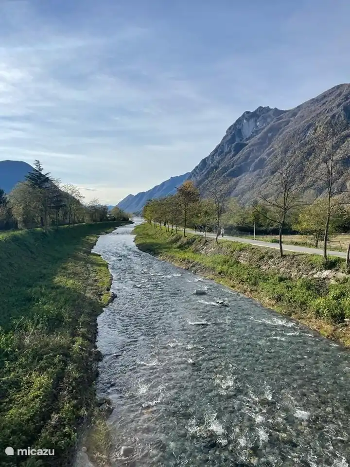 Uitzicht zijkant camping