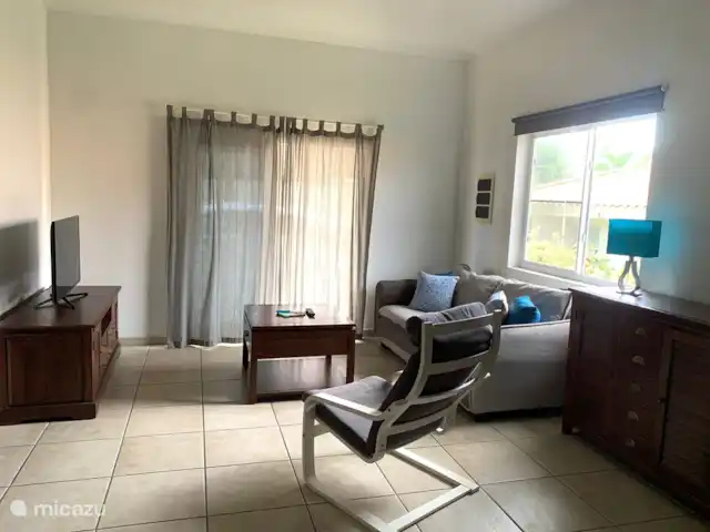 Location de Vacances Curaçao, Banda Ariba (est), La Privada (Mambo Beach), appartement - Casa Ofori Le salon