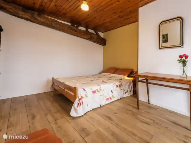 Castillo Mondou en Francia, Lot y Garona, Villeneuve-sur-Lot - casa rural / cabaña Dormitorio Bellevue para 3 personas en el primer piso