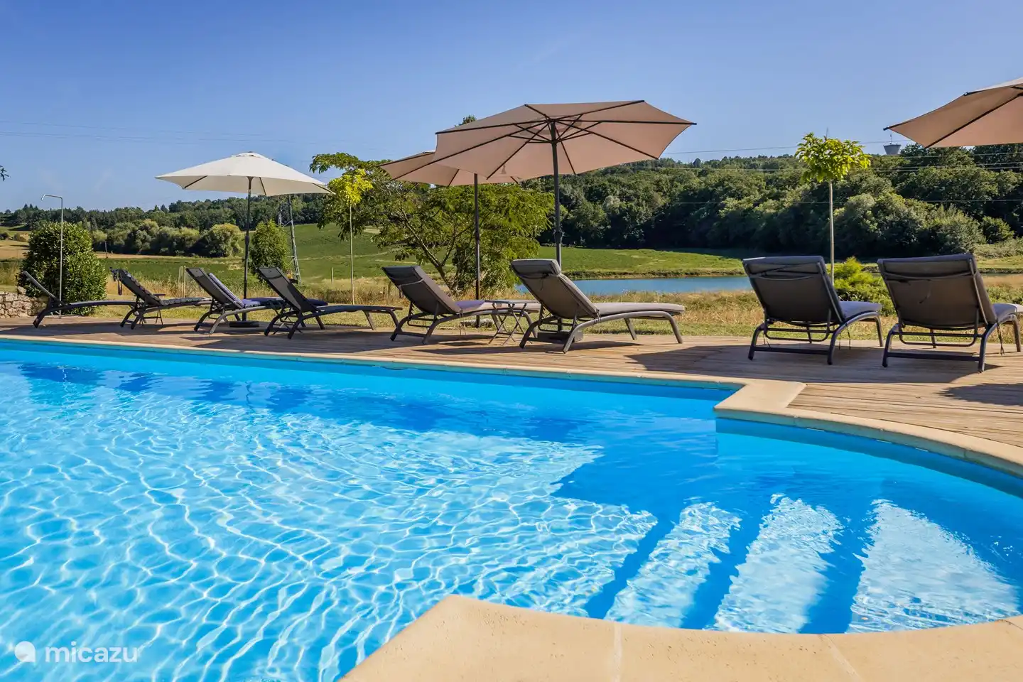 Swimming pool overlooking the valley