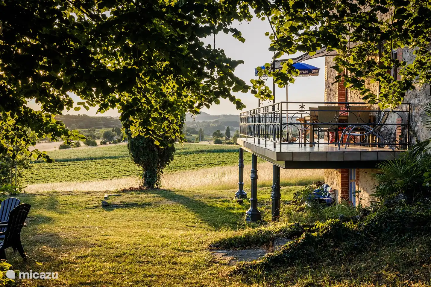 Balcony gite Bellevue