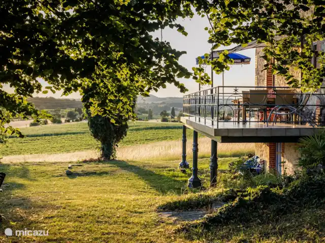 Castillo Mondou en Francia, Lot y Garona, Villeneuve-sur-Lot - casa rural / cabaña Casa rural con balcón Bellevue