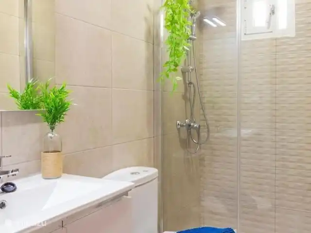 Location de Vacances Espagne, Costa Blanca, La Mata, bungalow - Casa Liza à La Mata Belle douche à l'italienne