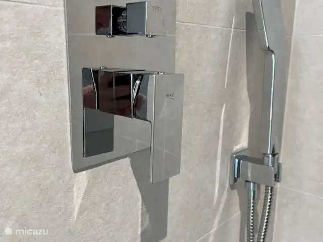 Wandelen, Spanje, Costa Blanca, Dolores, villa Casa Posterus Badkamer