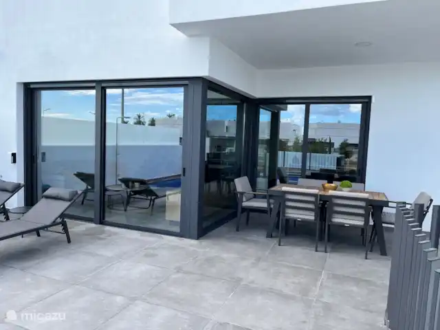 Wandelen, Spanje, Costa Blanca, Dolores, villa Casa Posterus Terras met eetgedeelte