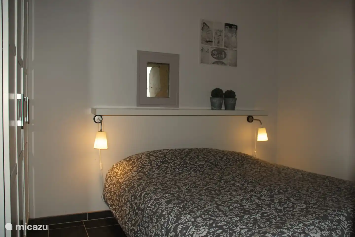bedroom with double bed