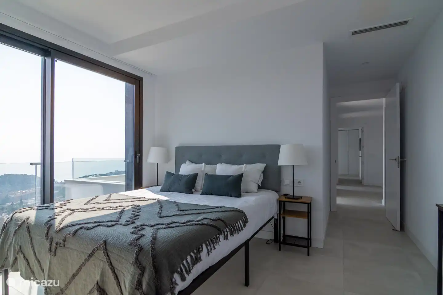 Schlafzimmer mit Doppelbett