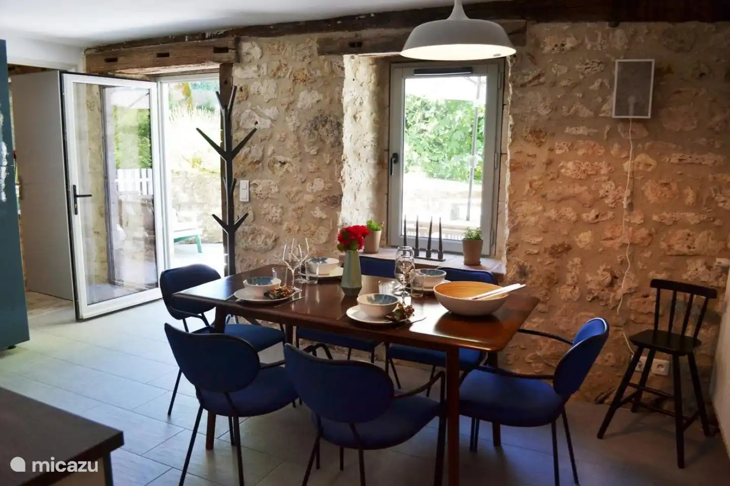 Gîte 1 : coin repas dans la cuisine