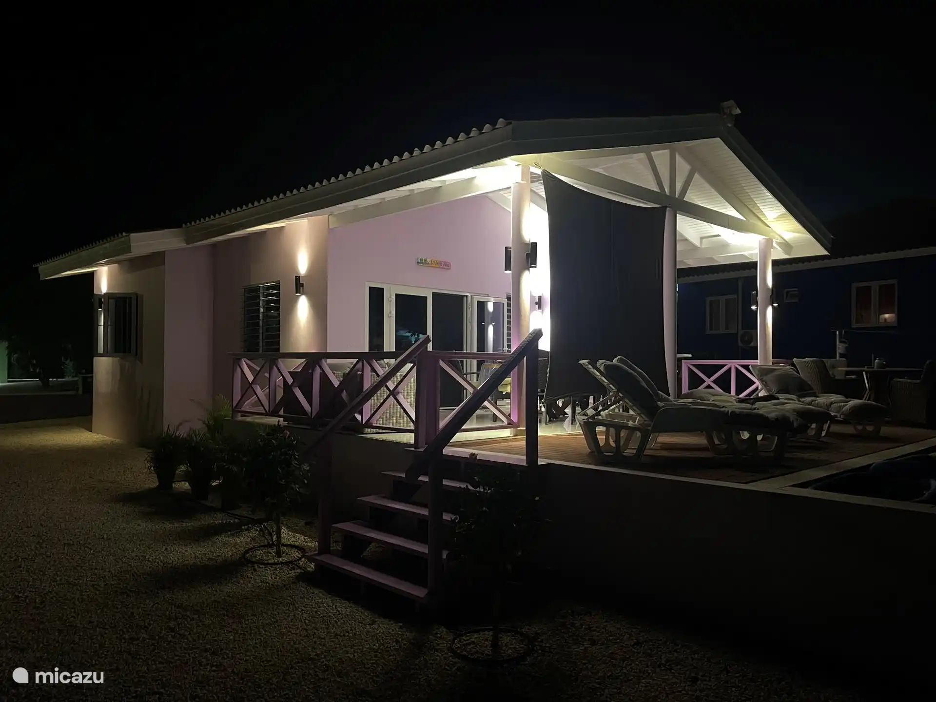 Rückansicht mit dem Abend.