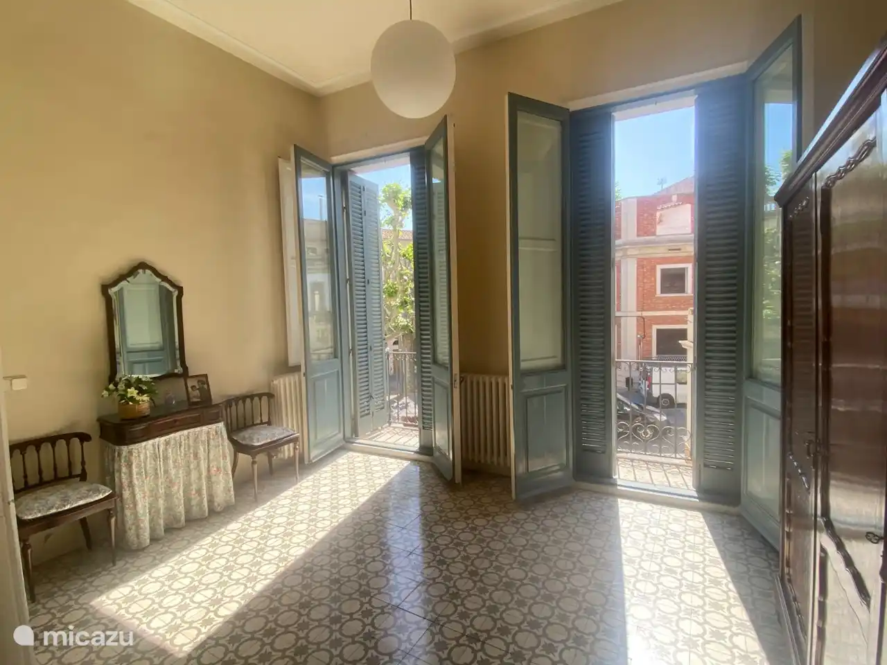 1st floor bedrooms and bathroom