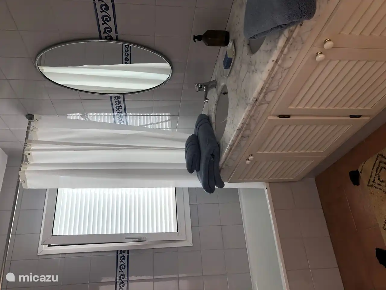 2nd floor bedrooms and bathroom