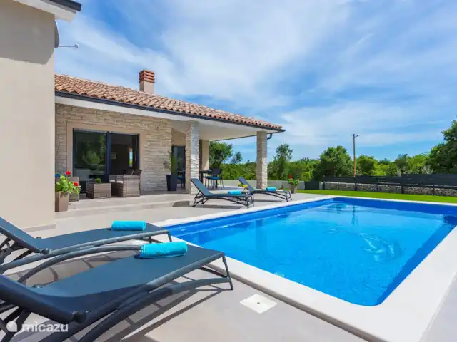 villa huren in Kroatië, Istrië, Barban – Vila Martina buiten zwembad