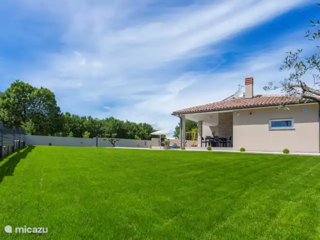 villa huren in Kroatië, Istrië, Barban – Vila Martina tuin