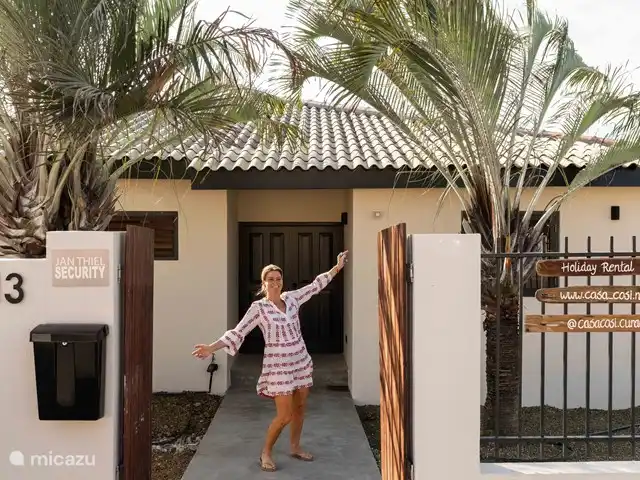 Location de Vacances Curaçao, Banda Ariba (est), Jan Thiel, maison de vacances - Casa Cosi Curaçao - Plage Jan Thiel Je suis une fille heureuse !