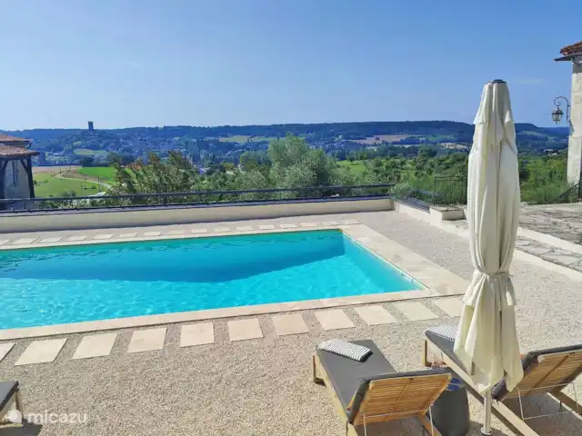 Le Cabernet | France, Lot, Montcuq - gîte / cottage Détendez-vous au bord de la piscine