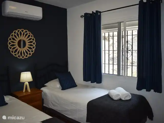 Finca Aguaillo | Espagne, Andalousie, Cómpeta - gîte / cottage chambre 2 avec 2 lits simples (90 cm)
