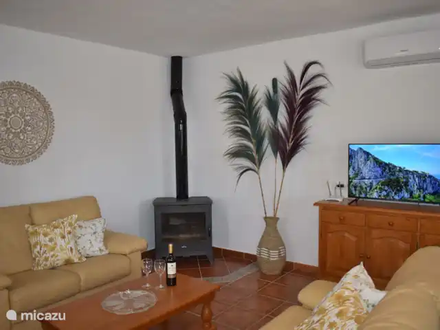 Finca Aguaillo | Espagne, Andalousie, Cómpeta - gîte / cottage poêle à bois dans le salon