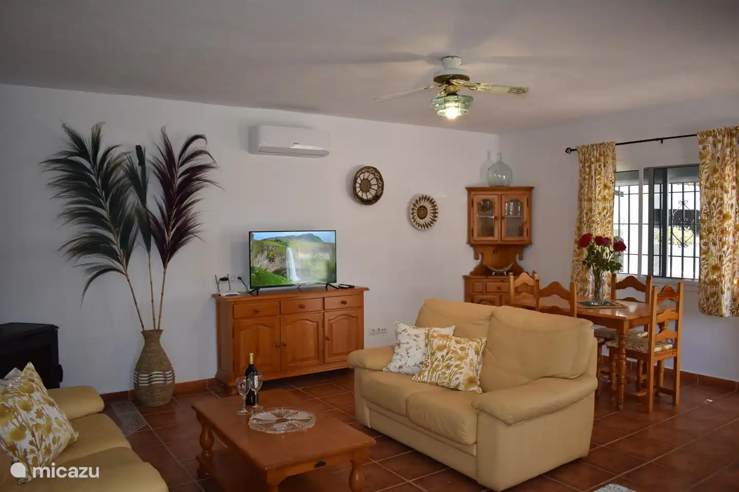 sala de estar con comedor