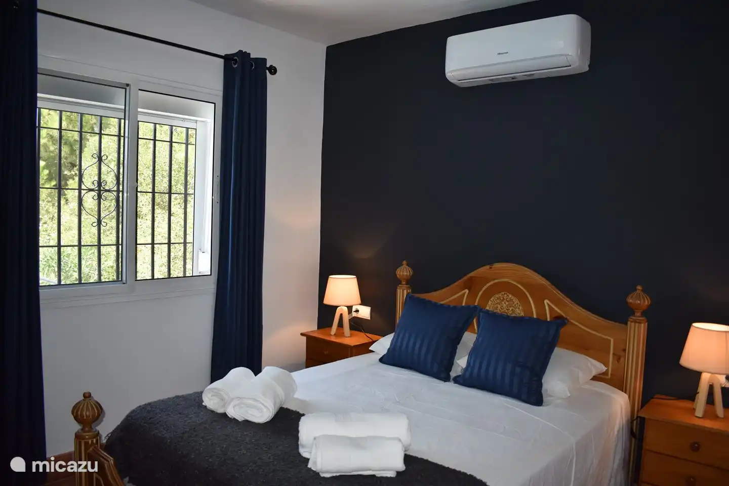 dormitorio 1 con cama doble (135cm)