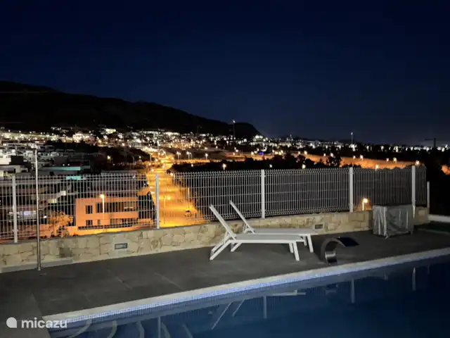Villa Dorada 8 Finestrat | Espagne, Costa Blanca, Benidorm - villa vue depuis la terrasse de la piscine la nuit
