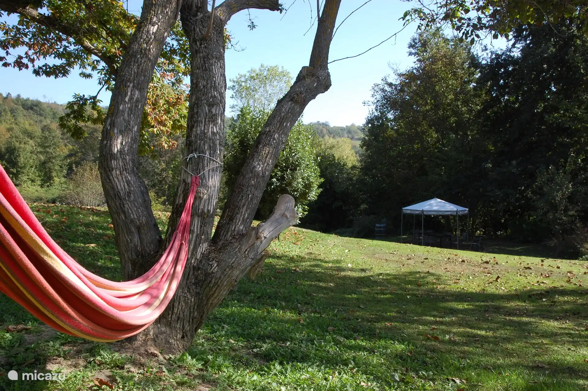 Hängematte und Picknickplatz im Garten von Casavabene