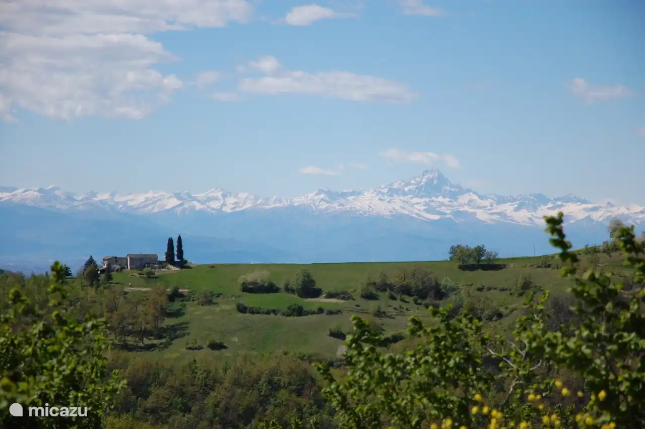 Blick auf schneebedeckte Gipfel bei Casavabene