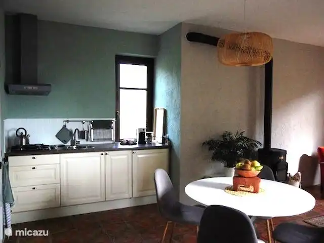 Casavabene Appartement Cinghiale huren in Italië, Piëmont, Murazzano - appartement Het keukengedeelte met eethoek