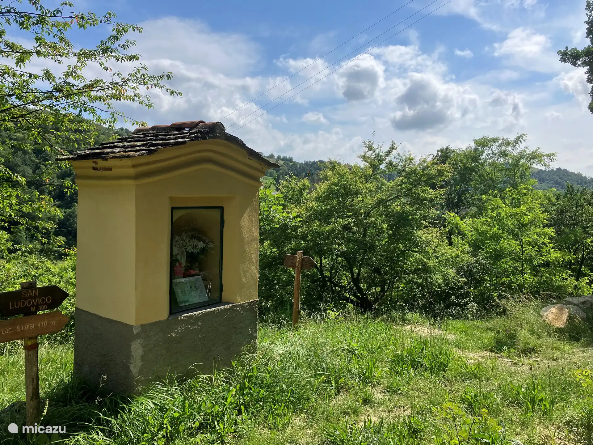Wanderweg, der entlang von Casavabene verläuft