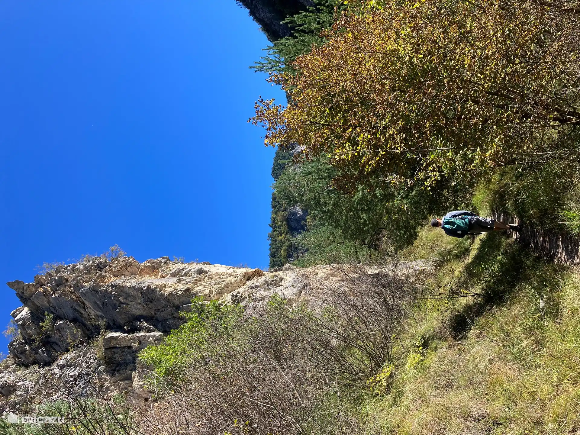 Wandern in den Bergen eine dreiviertel Stunde von Casavabene entfernt