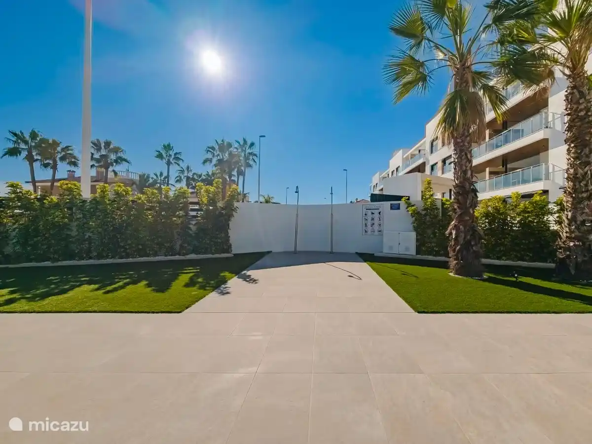 2 douches extérieures