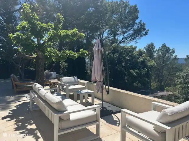 Maison Puur Cotignac huren in Frankrijk, Var, Cotignac - villa Moderne lounge op terras