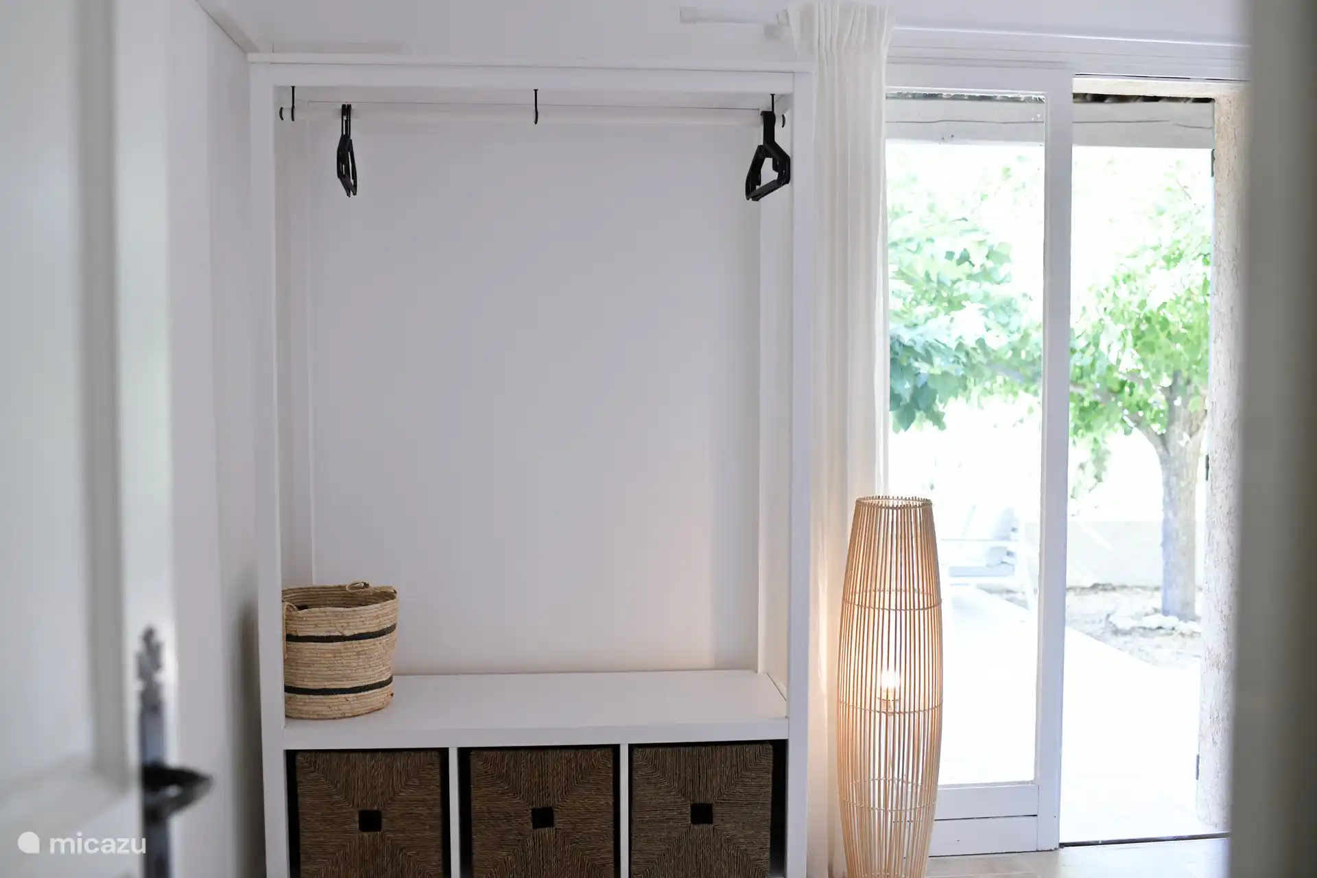 Dormitorio 2 con acceso directo a la terraza.