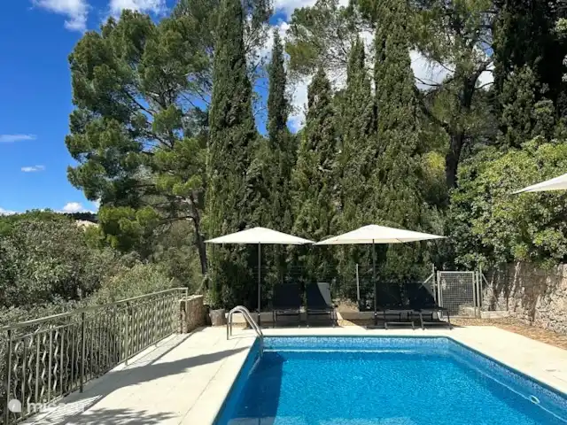 Maison Puur Cotignac huren in Frankrijk, Var, Cotignac - villa Verwarmd & omheind zwembad.