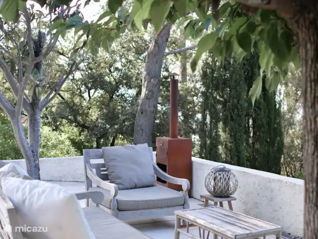 Maison Puur Cotignac huren in Frankrijk, Var, Cotignac - villa Ruim zongericht terras.
