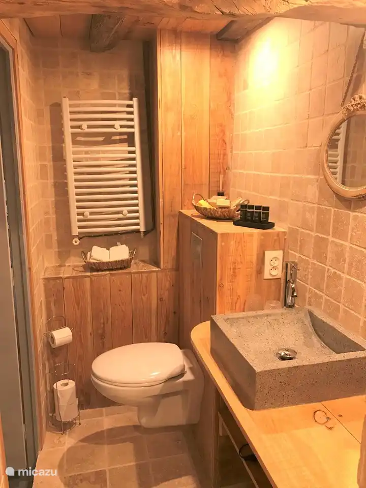 bathroom Le Cave