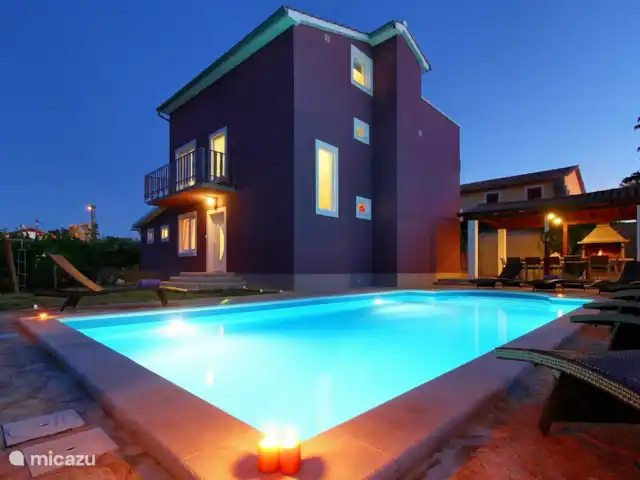Location de Vacances Croatie, Istrie, Porec, villa - Vila Nina piscine de nuit