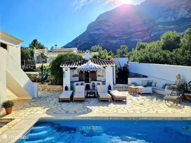 Location de Vacances Espagne, Costa Blanca, Dénia, maison de vacances - Maison Zensa De la terrasse vous avez une belle vue sur le Montgo