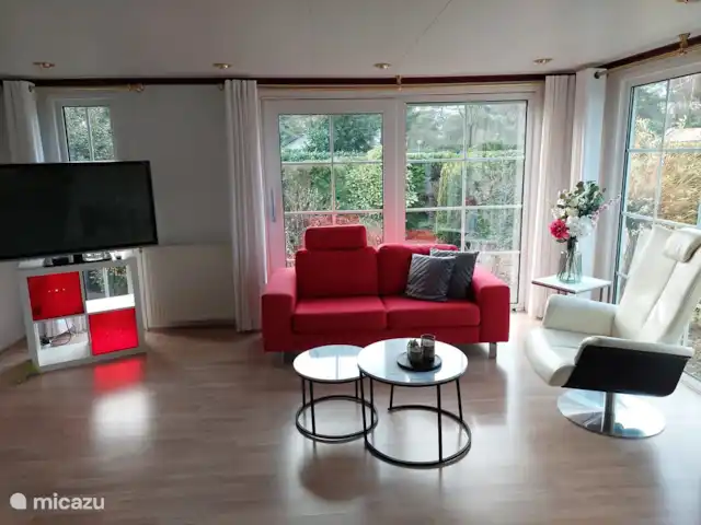 Comfort chalet nr.19 huren in Nederland, Gelderland, Putten - vakantiehuis Grote televisie