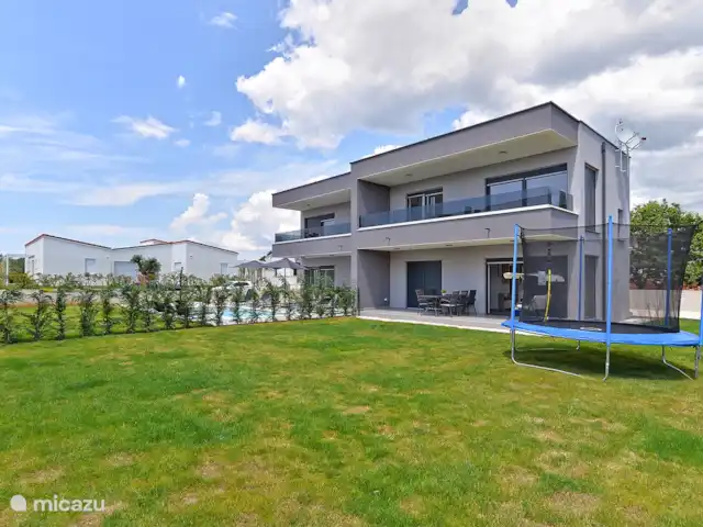 Vila Lippa en Croacia, Istria, Fazana  - villa