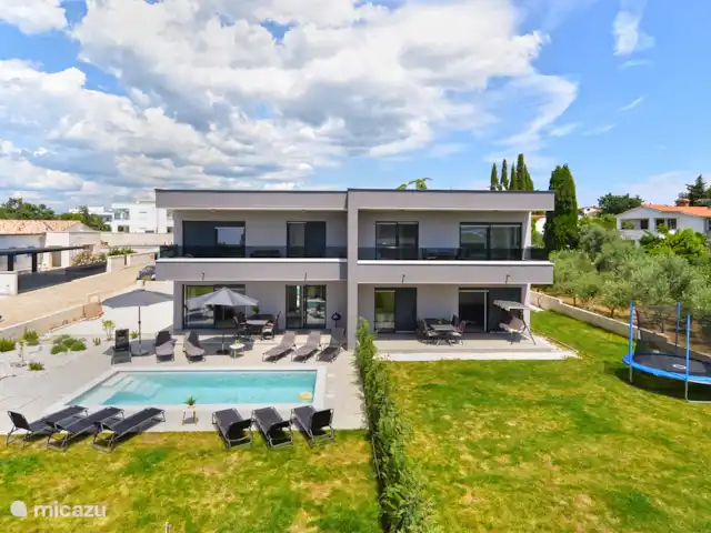 Vila Lippa en Croacia, Istria, Fazana  - villa