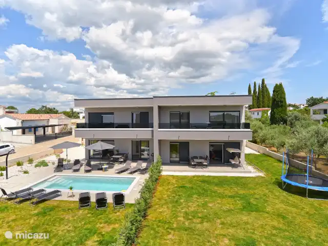 Vila Lippa en Croacia, Istria, Fazana  - villa