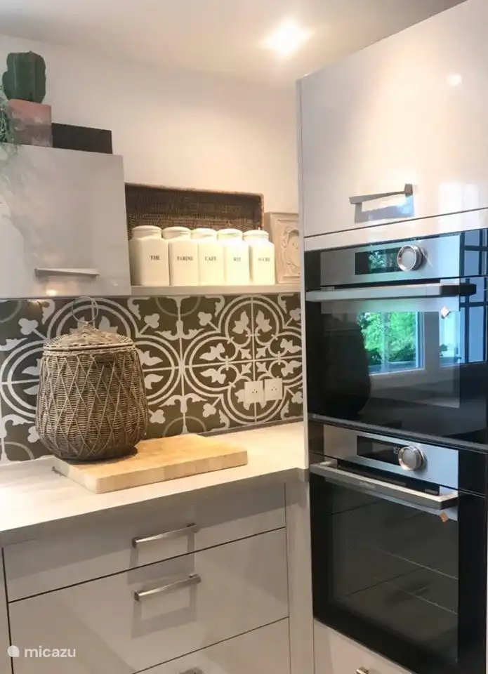 Backofen und Mikrowelle