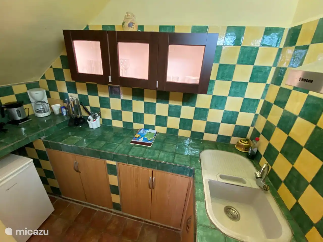 Cocina pequeña pero excelente.