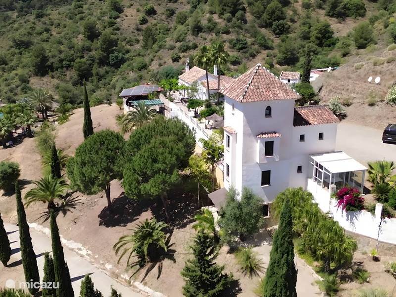 Vakantiehuis Spanje, Andalusië, Tolox Appartement Penthouse kasteeltoren PICASSO