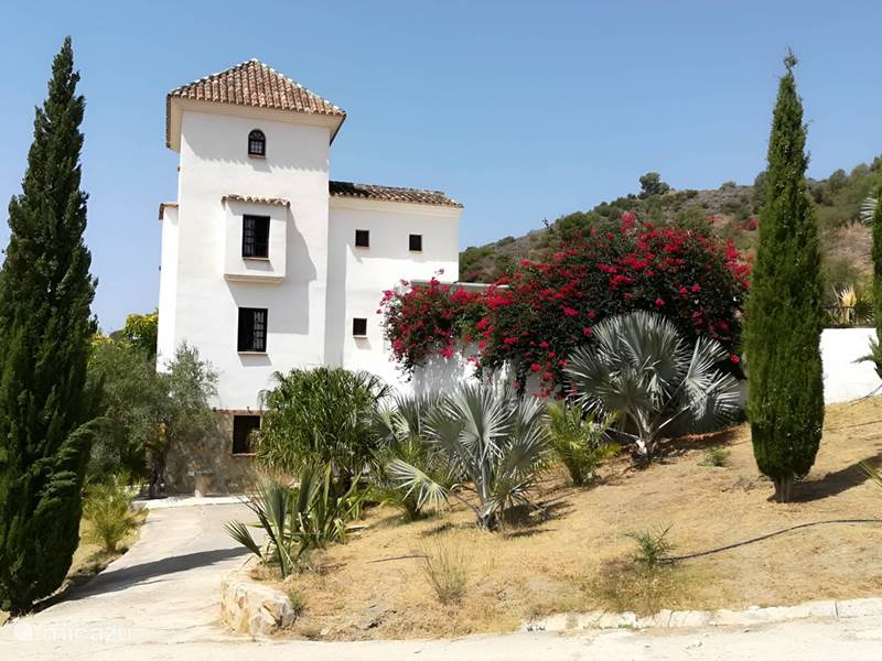 Holiday home in Spain, Andalusia, Tolox Apartment Penthouse castle tower PICASSO
