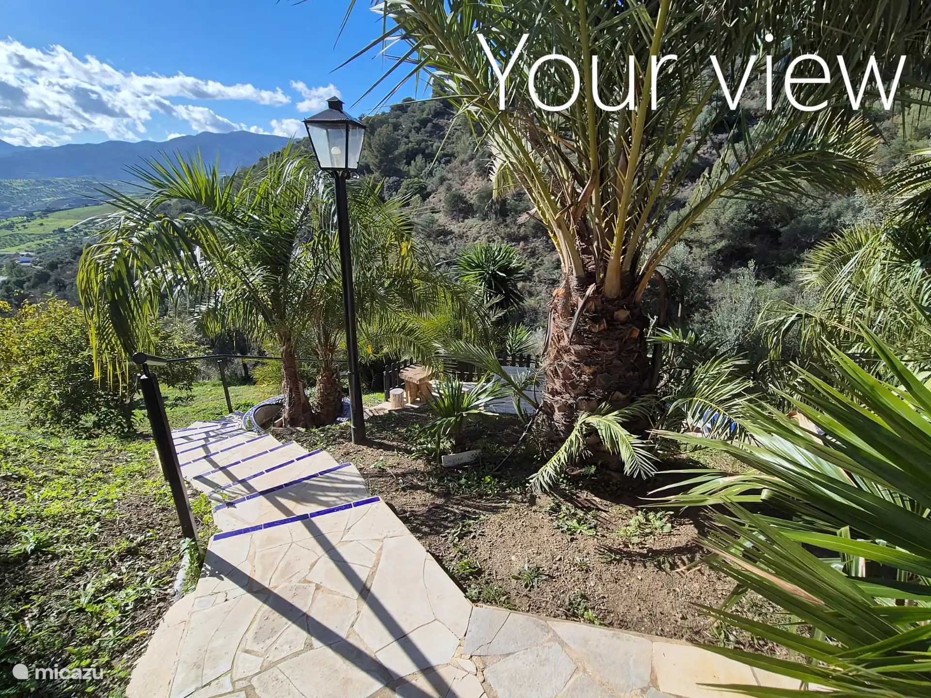 Vista oeste, escalones al jacuzzi privado