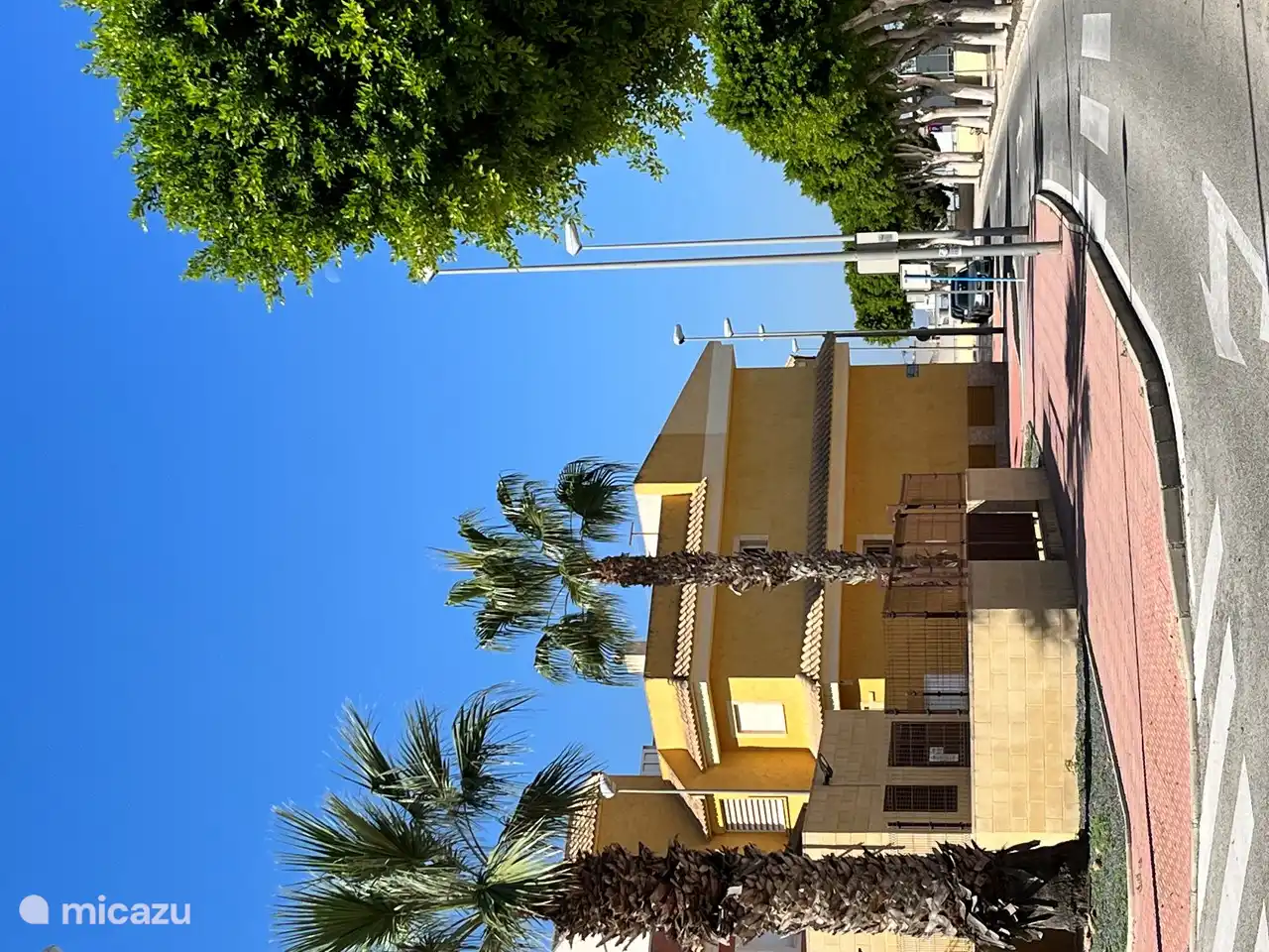 Seitenansicht Casa Roos