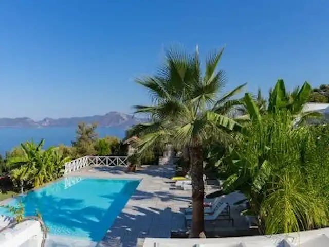 Villa Faralya | Turquie, Côte lycienne, Fethiye - villa aperçu de la piscine avec Oludeniz au loin