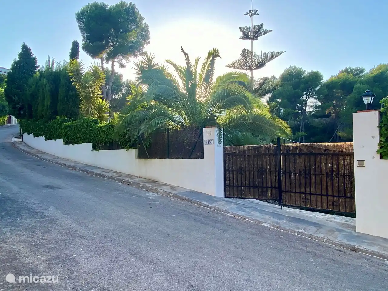 Haus mit Blick auf die Straße