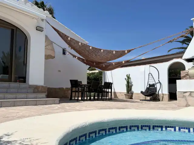 Villa Solymar huren in Spanje, Costa Blanca, Jávea - villa Buitenterras met kokos schaduwdoeken.